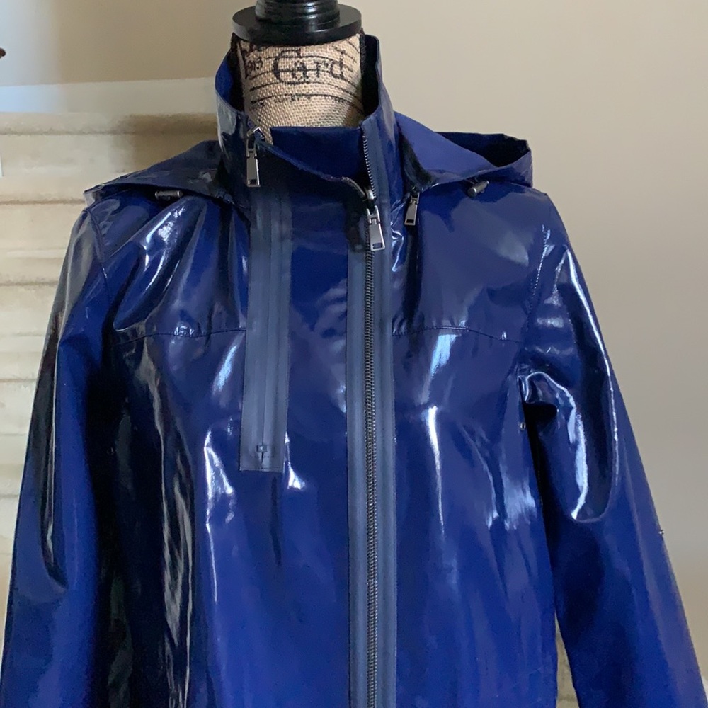 Elie Tahari coat